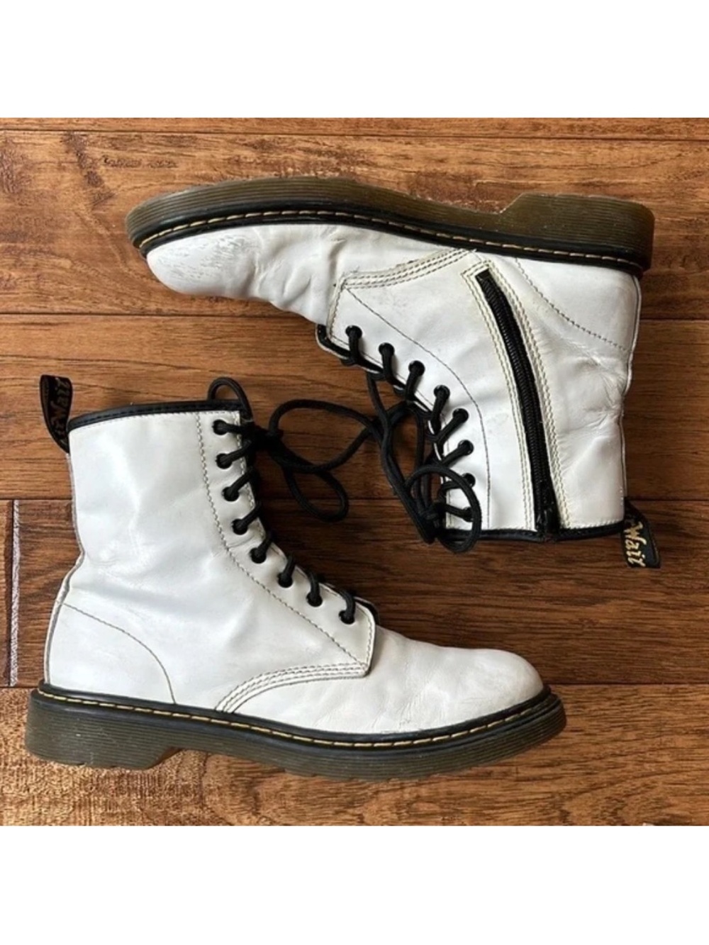 Dr. Martens Docs 1460 8 Eye Lace Up Boots White Leather Inside Zip Womens Size 6 - Picture 3 of 11